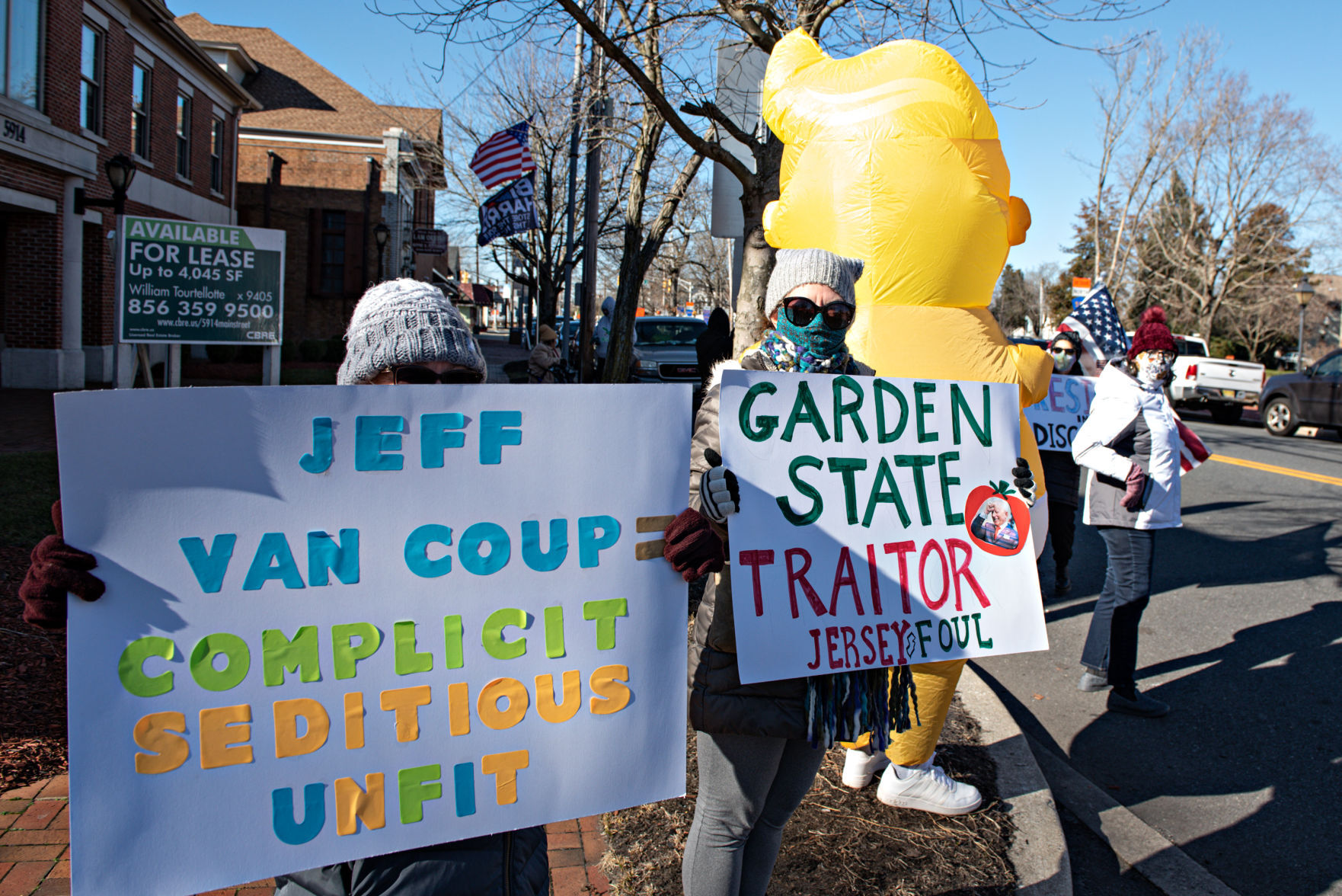 011021_nws_vandrewprotest